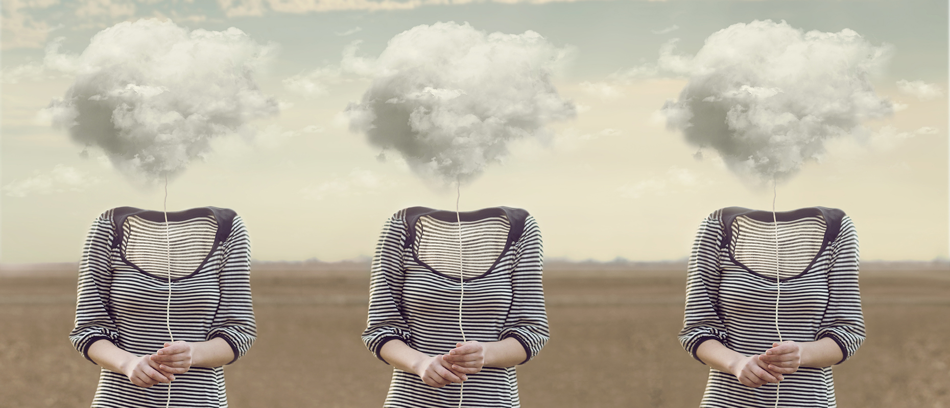 Heads in the clouds - drei Frauen ohne Kopf mit je einer Wolke über dem Hals